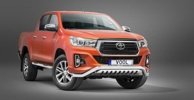 Lowbar EU frontbåge med hasplåt - Toyota Hilux VIII Facelift 2020->