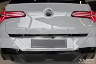 Dekorlist baklucka BMW X3 G45 2024– Blank Svart