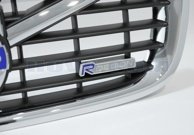 Emblem till Grill ''R-Design'' Volvo V50, S40 2008-2011