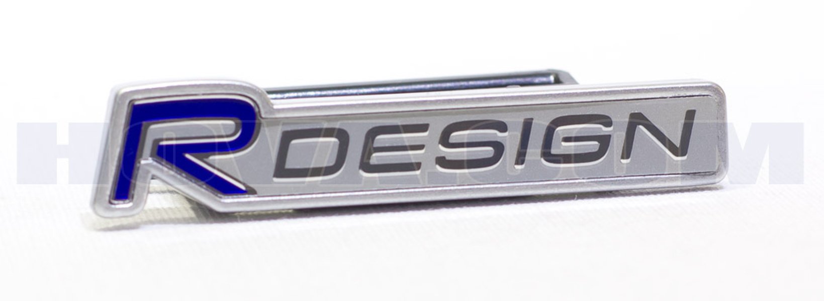 Emblem till Grill ''R-Design'' Volvo V70 2008-2013