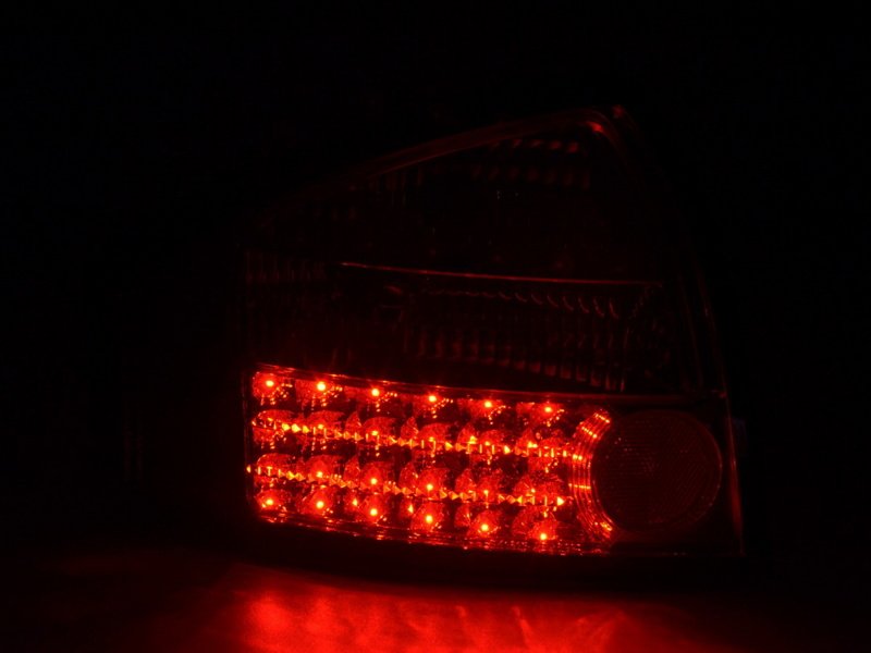 Baklampor LED Röd/Klarglas Audi A6 (C5/4B) Sedan 1997-2004